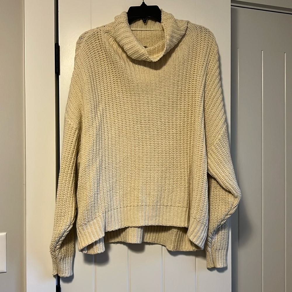 Free People cream XS sweater